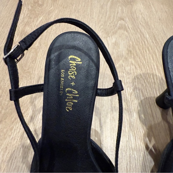 Chase + Chloe Black Pointed Slingback Heels with Bow - Picture 4 of 13